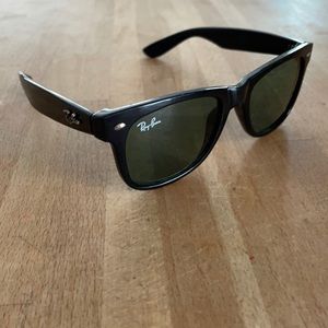 they are no longer of any use to me with glasses. Polarized lenses, classic.